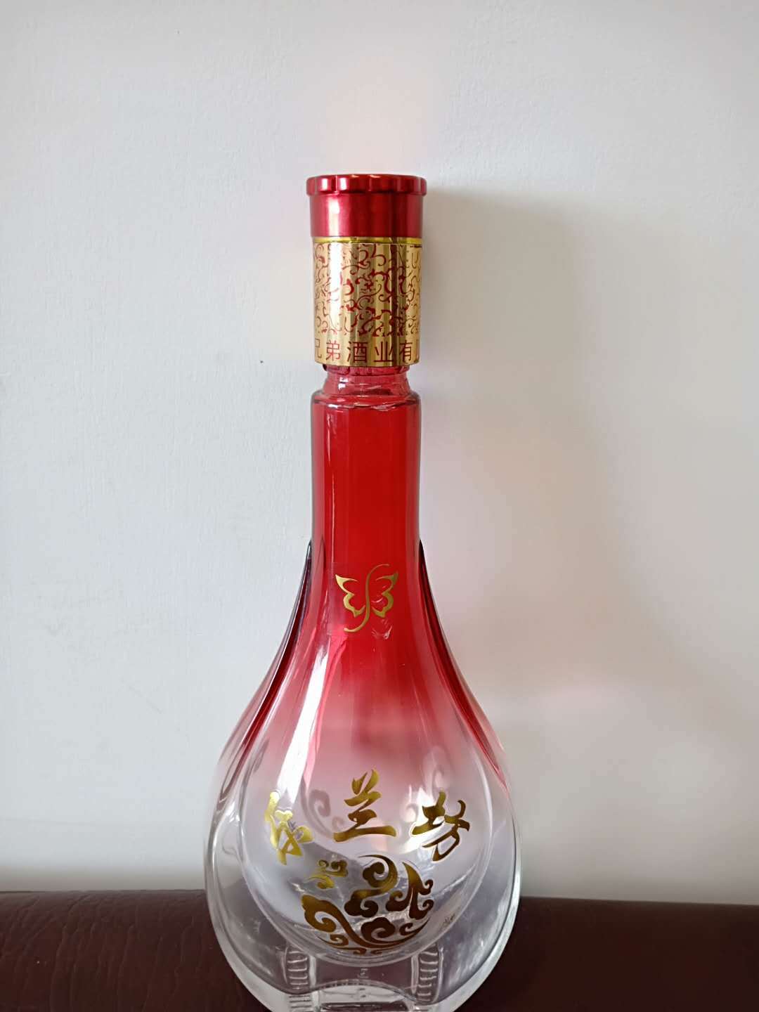 直销新款500ml玻璃酒瓶喷涂彩色酒瓶一斤装烤花烫金酒瓶