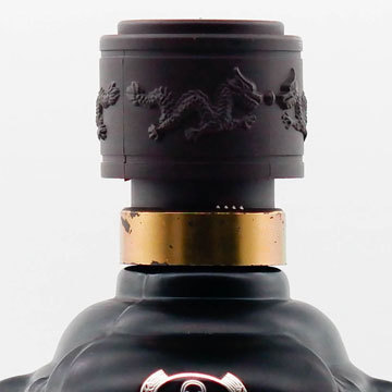定制龙型喷涂酒瓶 容量500ml黑色玻璃酒瓶 设计烤花玻璃瓶