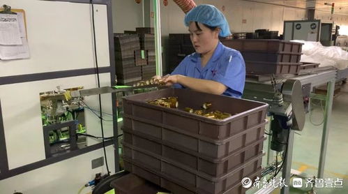 从酒瓶盖到千亿蓝海 喷涂酒瓶如何“拧”出产业新天地